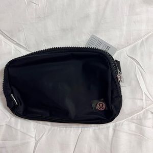 Lululemon Everywhere Belt Bag